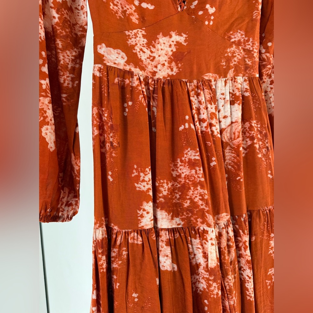 Striking Impression Orange Floral Print Tiered Midi Dress - Picture 3 of 9